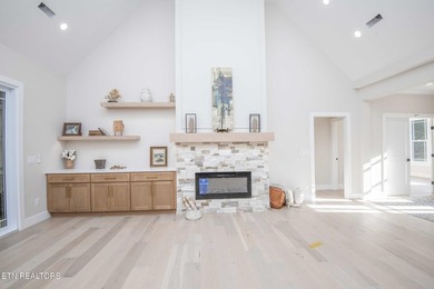 NOW OFFERING SERENE PRIVATE RETREAT- BRAND NEW QUALITY - photo 13