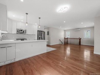 Welcome to 147-29 70th Avenue, ideally situated in the heart of - photo 23