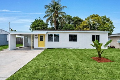 Welcome this Beautiful fully remodeled 3 bedroom 1 bathroom to - photo 1