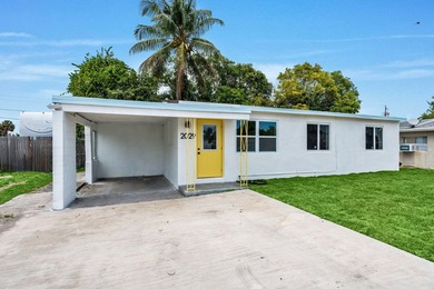 Welcome this Beautiful fully remodeled 3 bedroom 1 bathroom to - photo 4