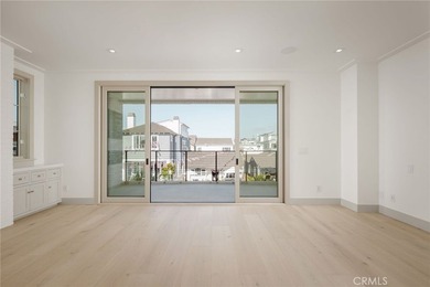 Brand new construction on Balboa Island crowned by a stunning - photo 10