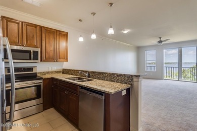 Bright and tranquil bayfront condo featuring 2 bedrooms and 2 - photo 8