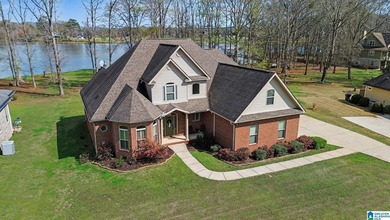 Lay Lake Home For Sale in Wilsonville Alabama