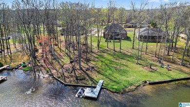 OPEN HOUSE 7/19!! Welcome to lake living on beautiful Lay Lake! - photo 2