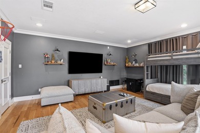 Refined, architectural elegance meets effortless luxury in this - photo 24