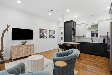 Refined, architectural elegance meets effortless luxury in this - photo 31