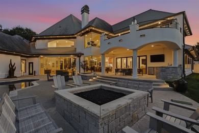 Refined, architectural elegance meets effortless luxury in this - photo 38