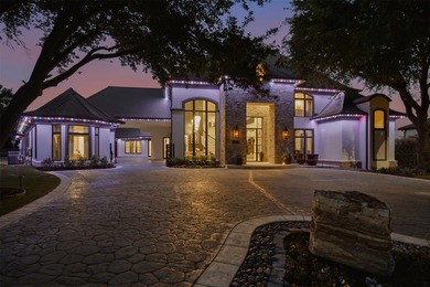 Refined, architectural elegance meets effortless luxury in this - photo 39