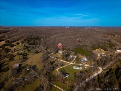 BRAND NEW ROOF!! Situated on 3/4 of an acre in a private setting - photo 40