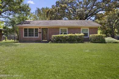 Only 3 blocks to the Beach!!Great Family Home in College Park - photo 1