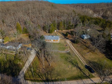 BRAND NEW ROOF!! Situated on 3/4 of an acre in a private setting - photo 44