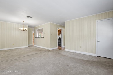 Only 3 blocks to the Beach!!Great Family Home in College Park - photo 7