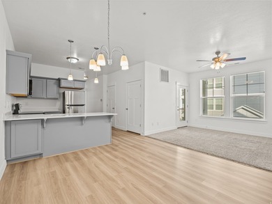 Welcome to the highly sought after Quailhill Community in - photo 5