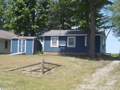 Now is your chance to have an affordable cottage on the lake. No - photo 1