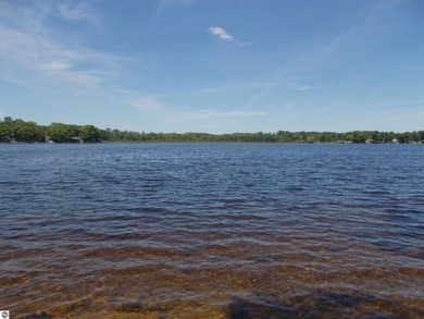 Now is your chance to have an affordable cottage on the lake. No - photo 5