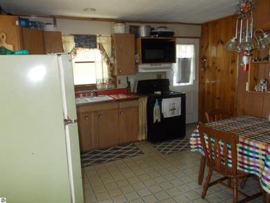 Now is your chance to have an affordable cottage on the lake. No - photo 8