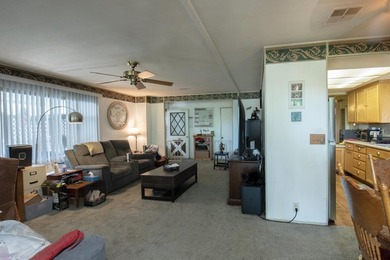 Perfect spot on the River. This Charming 2-bedroom, 2-bathroom - photo 3