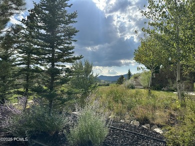 Tuhaye is one of Utah's finest exclusive communities, offering a - photo 11