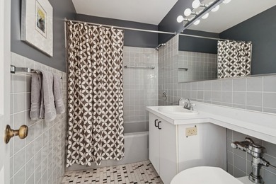 This exceptional home is a meticulously designed combined unit - photo 14