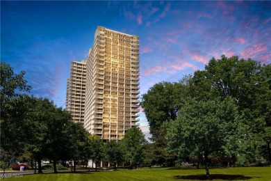 Lake Condo For Sale in Lakewood, Ohio