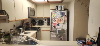 Excellent opportunity to own a 2 bed 2 bath condo in the sought - photo 7