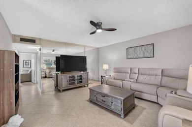 Discover comfortable, carefree living in this beautifully - photo 2