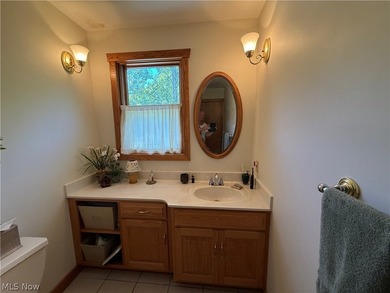 Being Sold TURNKEY! When you walk through the front door your - photo 11