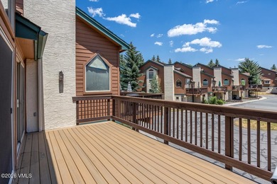 Beautiful, sun-filled 3-bedroom townhome in the heart of Lower - photo 13