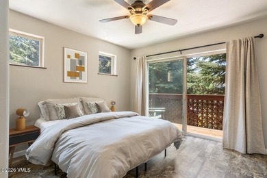 Beautiful, sun-filled 3-bedroom townhome in the heart of Lower - photo 17