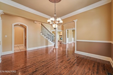 Welcome to Montgomery Cove, one of Knoxville's most sought after - photo 9