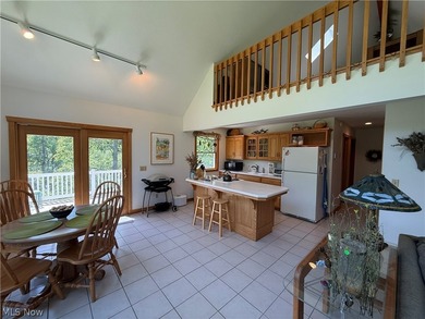 Being Sold TURNKEY! When you walk through the front door your - photo 20