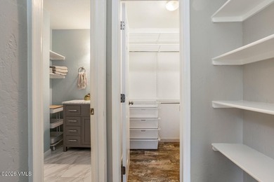 Beautiful, sun-filled 3-bedroom townhome in the heart of Lower - photo 22