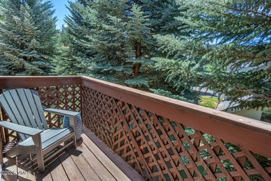 Beautiful, sun-filled 3-bedroom townhome in the heart of Lower - photo 23