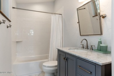 Beautiful, sun-filled 3-bedroom townhome in the heart of Lower - photo 26