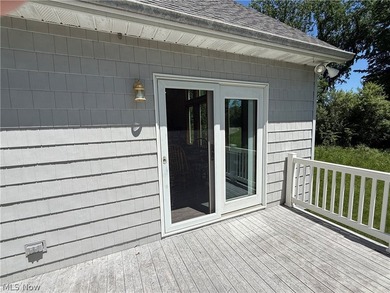 Being Sold TURNKEY! When you walk through the front door your - photo 31