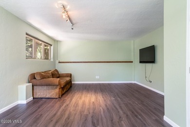 Beautiful, sun-filled 3-bedroom townhome in the heart of Lower - photo 32