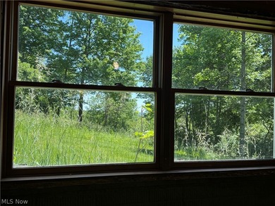 Being Sold TURNKEY! When you walk through the front door your - photo 34
