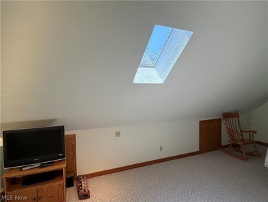 Being Sold TURNKEY! When you walk through the front door your - photo 43