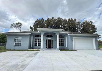 Beautiful 4-Bedroom/3 Bath and Den Home on a Private Lot - - photo 1