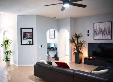 Beautiful 4-Bedroom/3 Bath and Den Home on a Private Lot - - photo 7