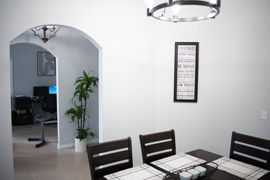 Beautiful 4-Bedroom/3 Bath and Den Home on a Private Lot - - photo 10