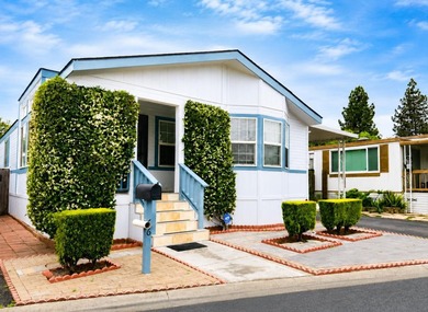 Well-maintained and spacious 1996 manufactured home located in - photo 1