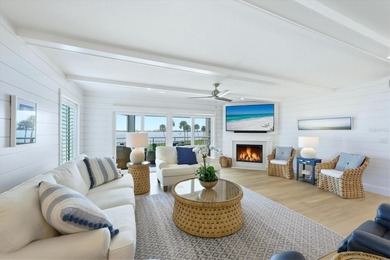 Highly sought-after direct bayfront residence, beautifully - photo 5