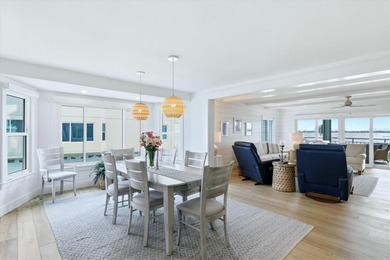 Highly sought-after direct bayfront residence, beautifully - photo 10