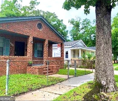 (private lake, pond, coastal) Home For Sale in Savannah Georgia