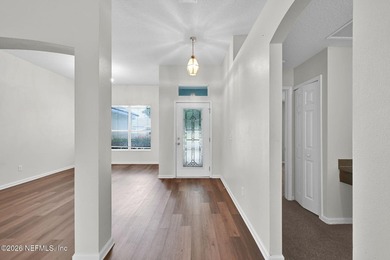 Move in ready home with minor upgrades priced to Sell - photo 5