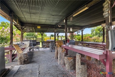 Legendary Texas BBQ Landmark - Prime Highway 59 Location An - photo 15