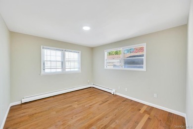 Welcome to this beautifully renovated 6-bedroom, 2-bath Colonial - photo 19