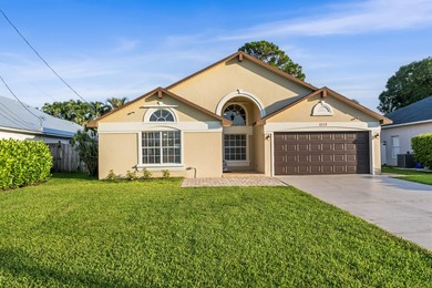 This well-maintained single-family residence is located in the - photo 2