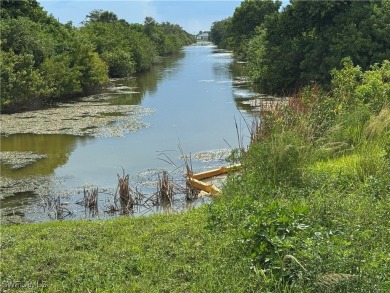 Cape Coral Lakes Area Lot For Sale in Cape Coral Florida